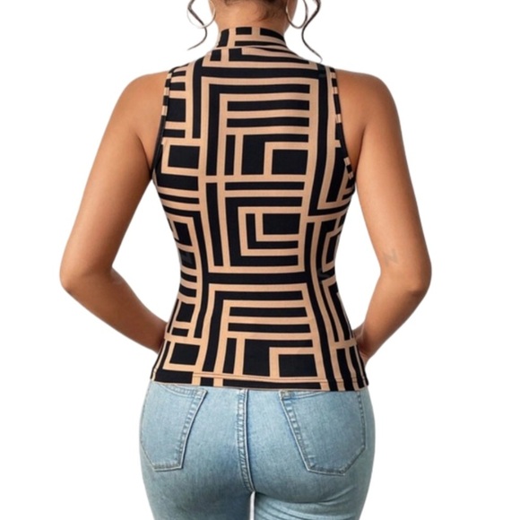 🛍️ 2/30 NWT Mock Neck Tank Top  Size XL - Picture 2 of 13